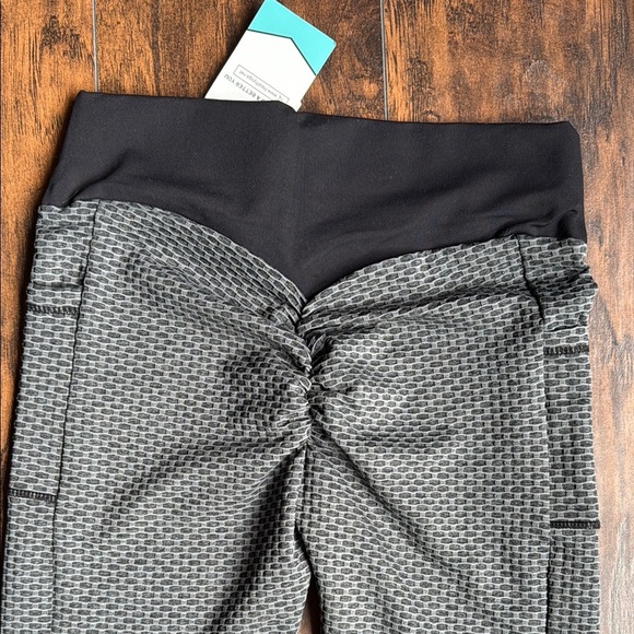 NWT heathYoga.net leggings size L (G17) - Picture 5 of 5